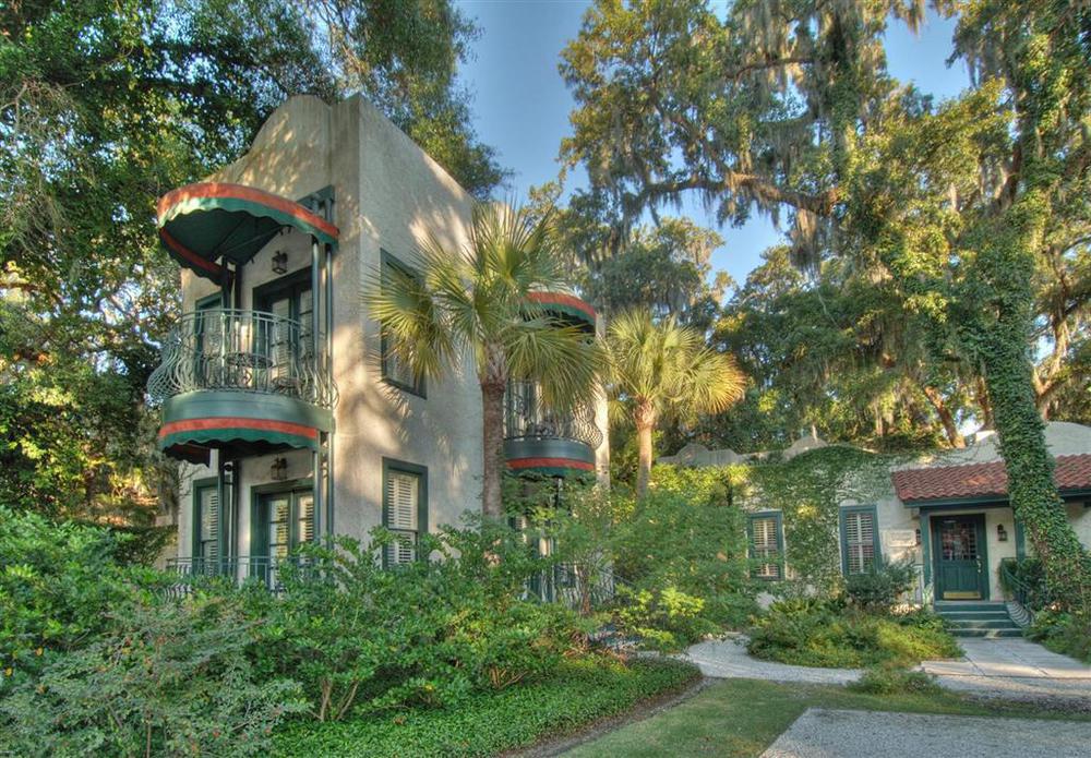 Village Inn And Pub St. Simons Island Exterior photo